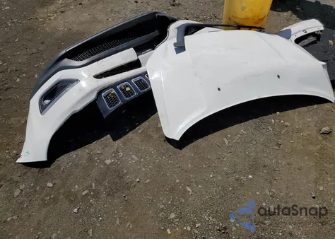 2018 Jeep Compass Latitude z USA, uszkodzony, nr VIN 3C4NJDBB9JT138021